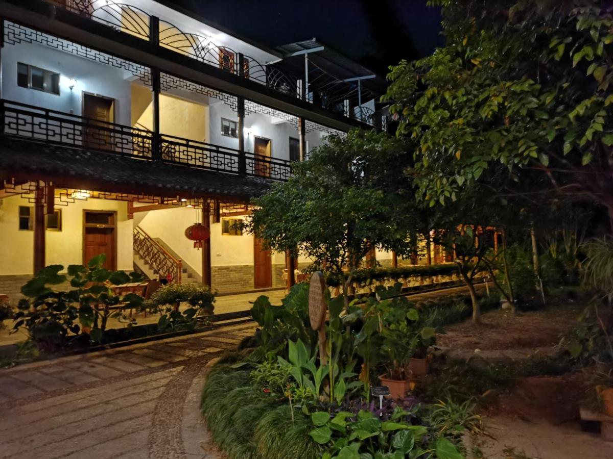 Nirvana Organic Farm Inn Yangshuo Exterior photo